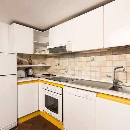 Idyllia -teatro Pompeo Apartment Rome