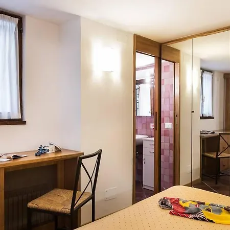 Apartment Idyllia -teatro Pompeo Rome