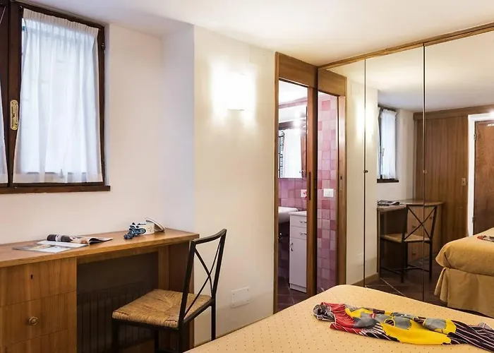 Daire Idyllia -teatro Pompeo Roma